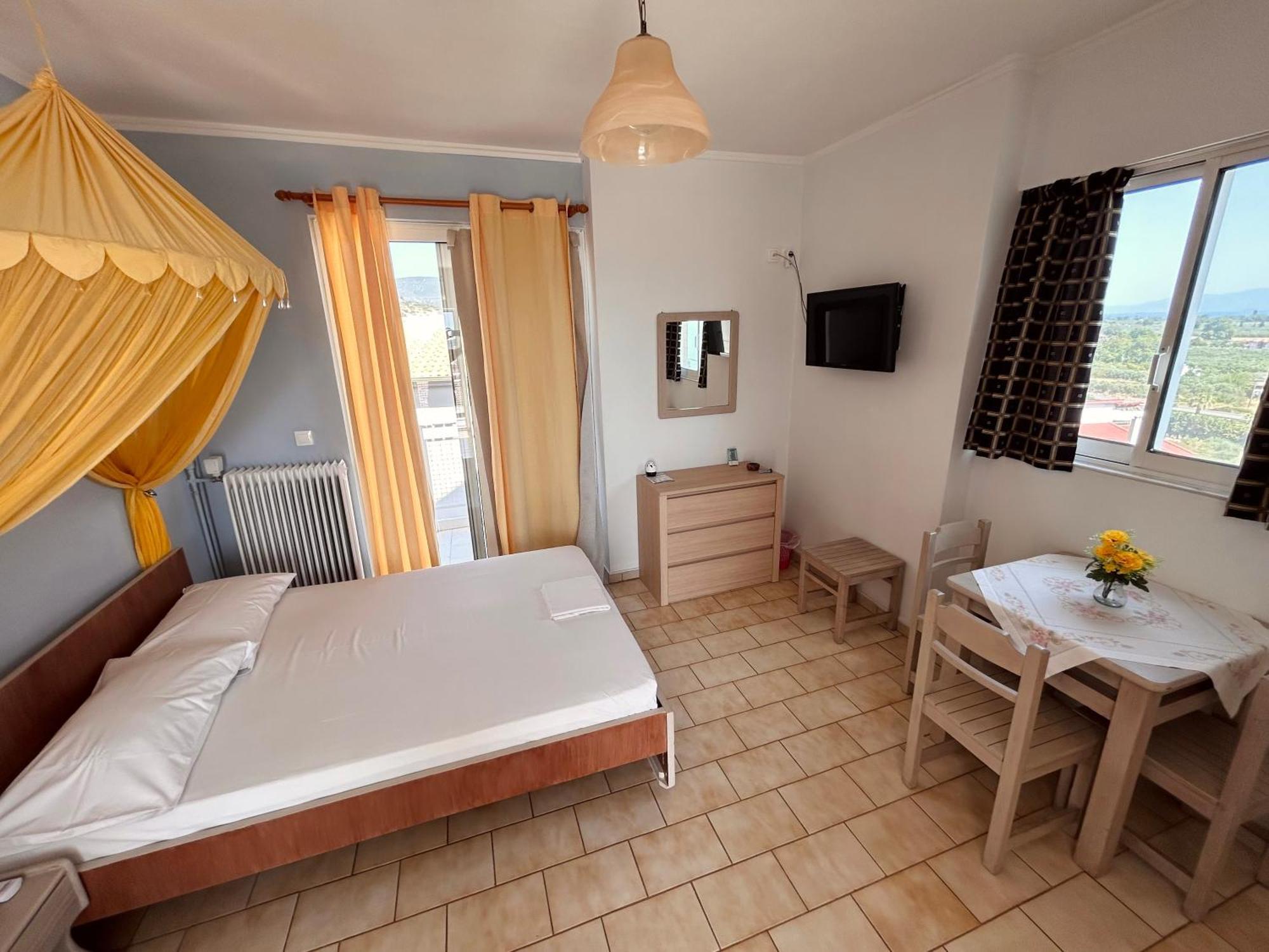 Bay Holiday Hotel & Spa Karavómilos Eksteriør billede