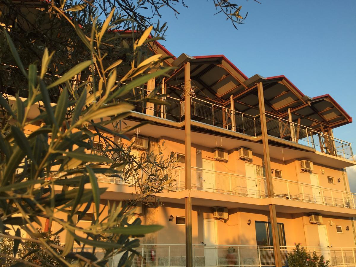 Bay Holiday Hotel & Spa Karavómilos Eksteriør billede